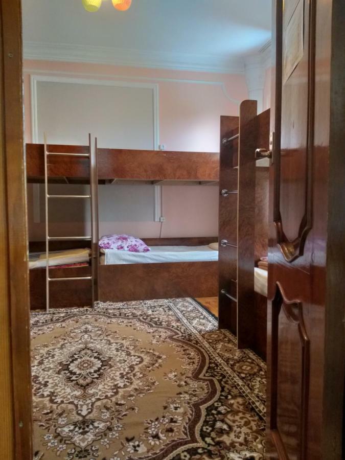 Shymhostle Vandrarhem Sjymkent Exteriör bild
