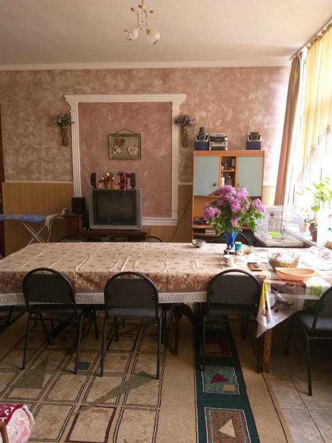 Shymhostle Vandrarhem Sjymkent Exteriör bild